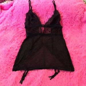 VS Black Chantilly Lace Garterslip